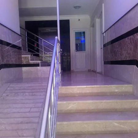 Sokak 212, Tutay Delux Sitte